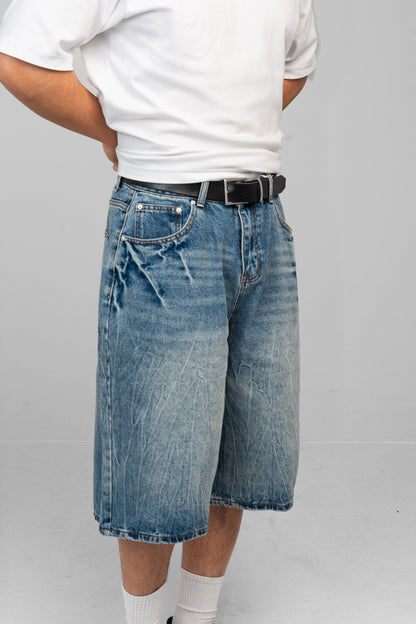 AG Goup Classic Distressed Jorts