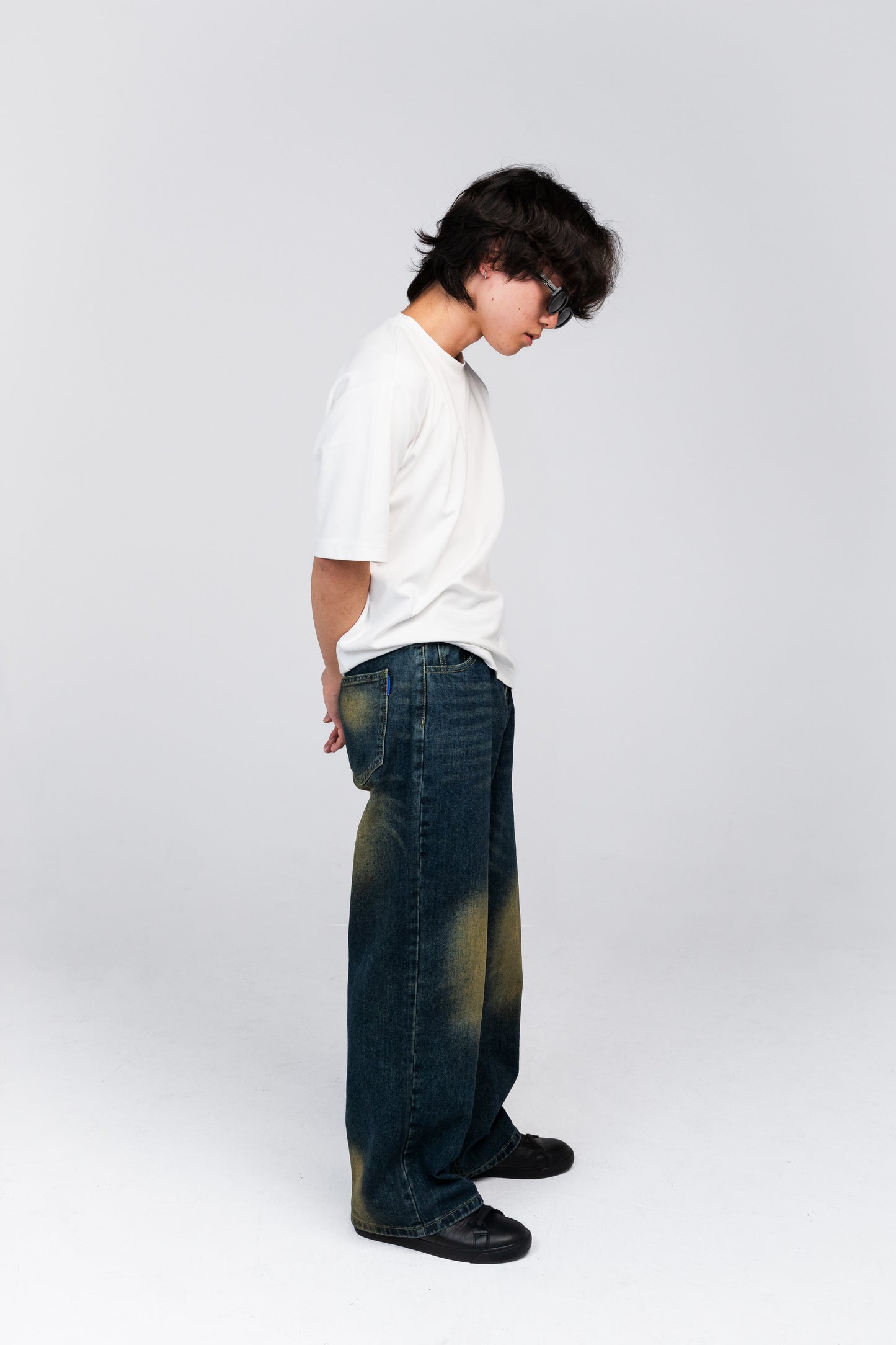 Men's Washed Wide-Leg Jeans