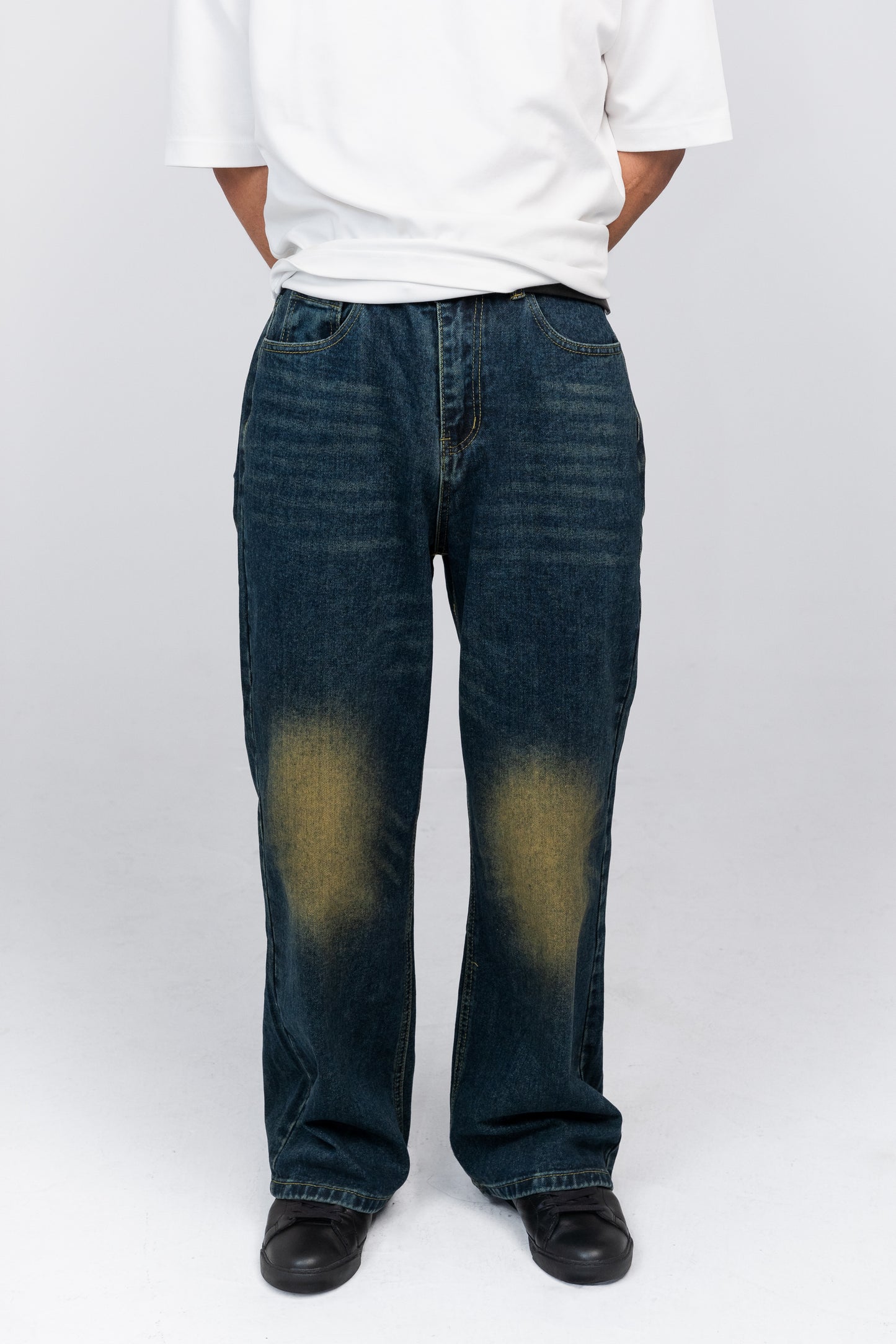 Men's Washed Wide-Leg Jeans